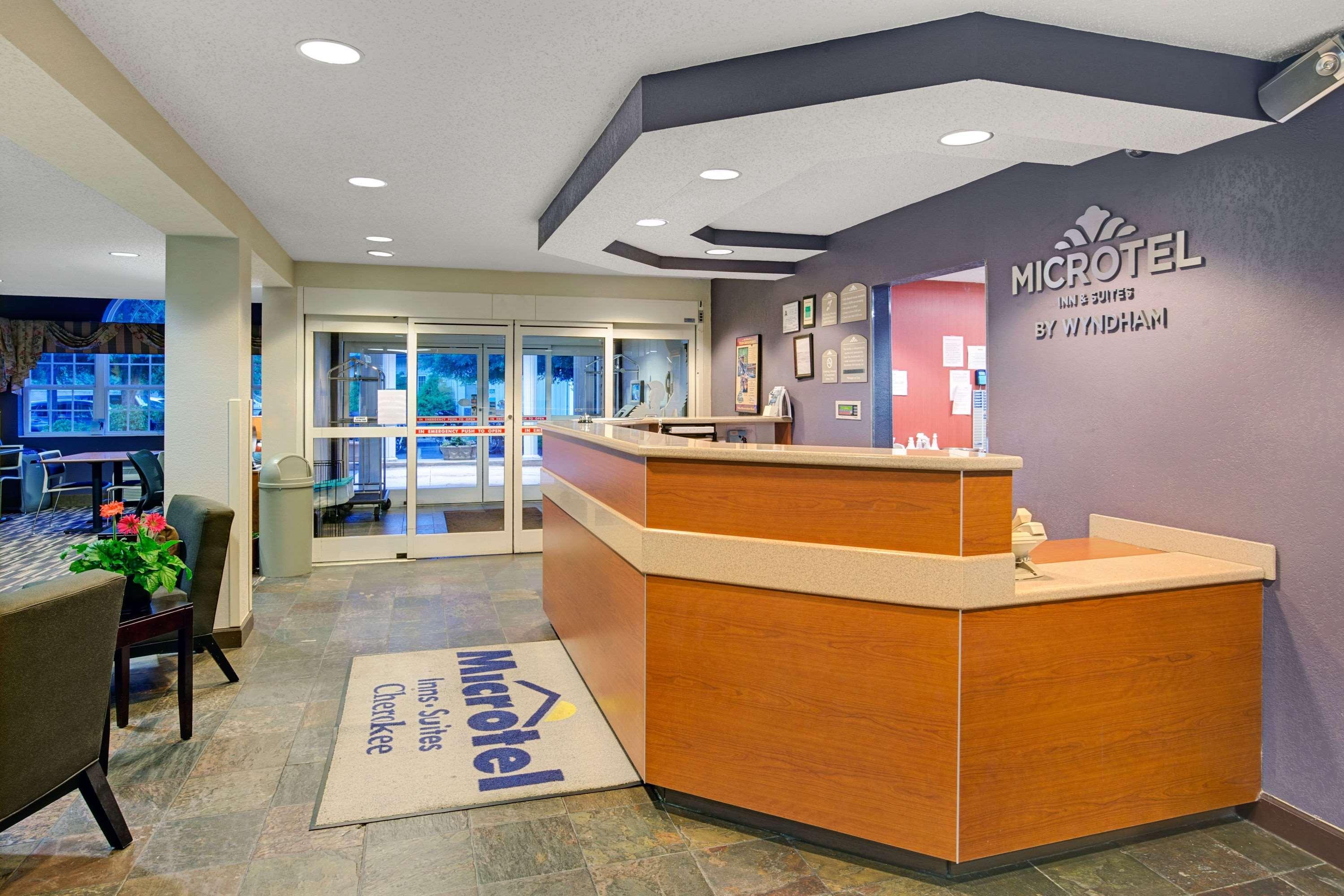 Microtel Inn & Suites By Wyndham Cherokee Εξωτερικό φωτογραφία