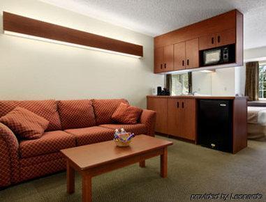 Microtel Inn & Suites By Wyndham Cherokee Δωμάτιο φωτογραφία