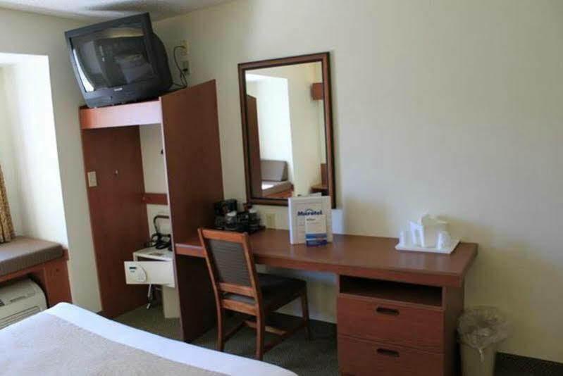 Microtel Inn & Suites By Wyndham Cherokee Εξωτερικό φωτογραφία